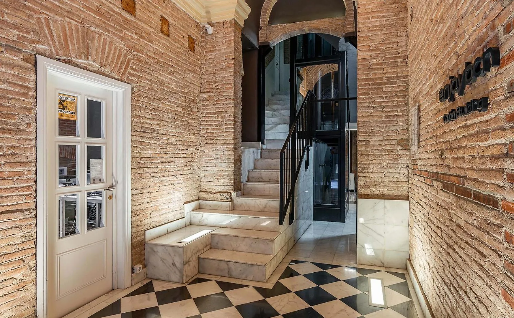 Enjoybcn Colon Apartments Barcelona