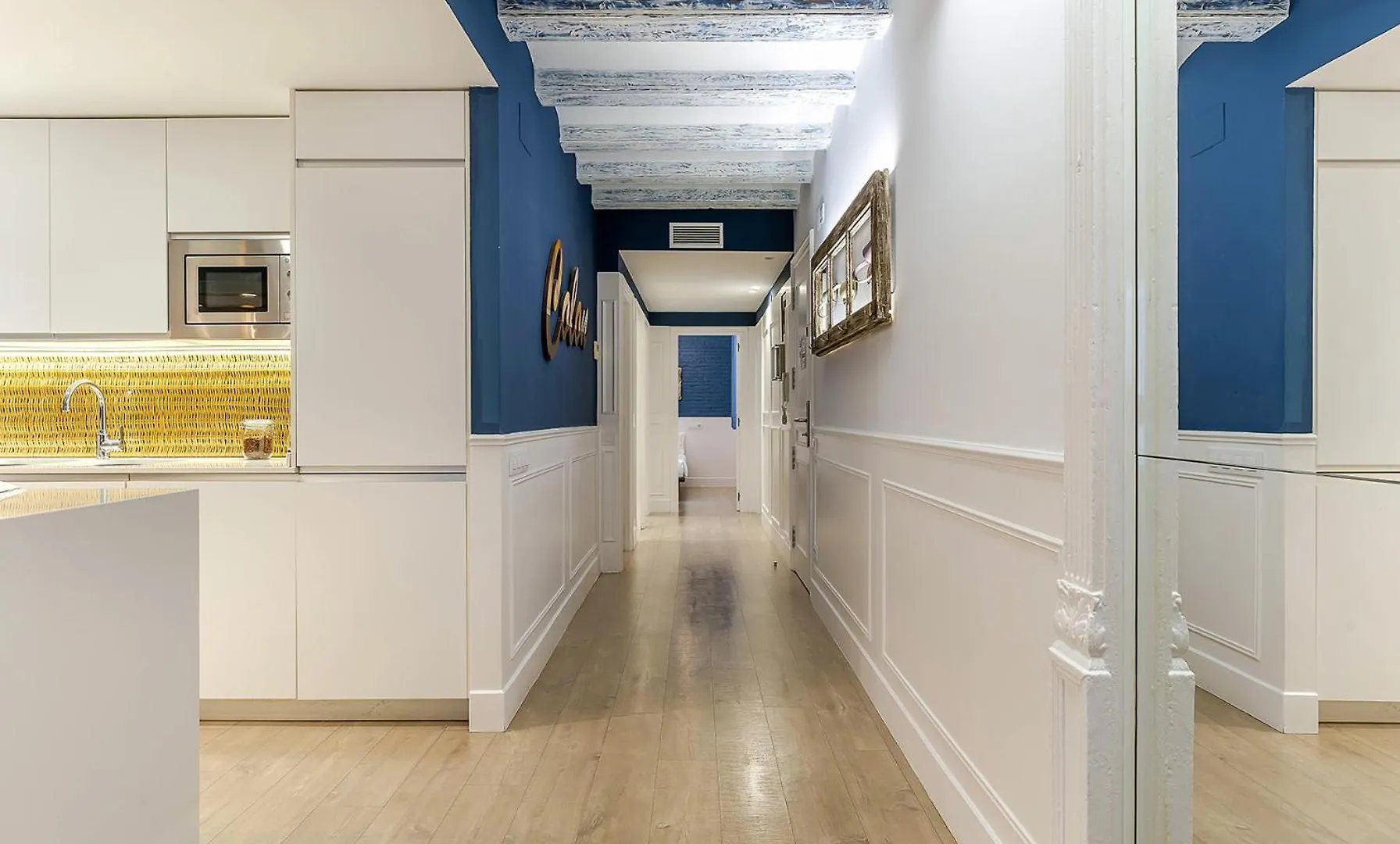 Enjoybcn Colon Apartments Barcelona Spanje